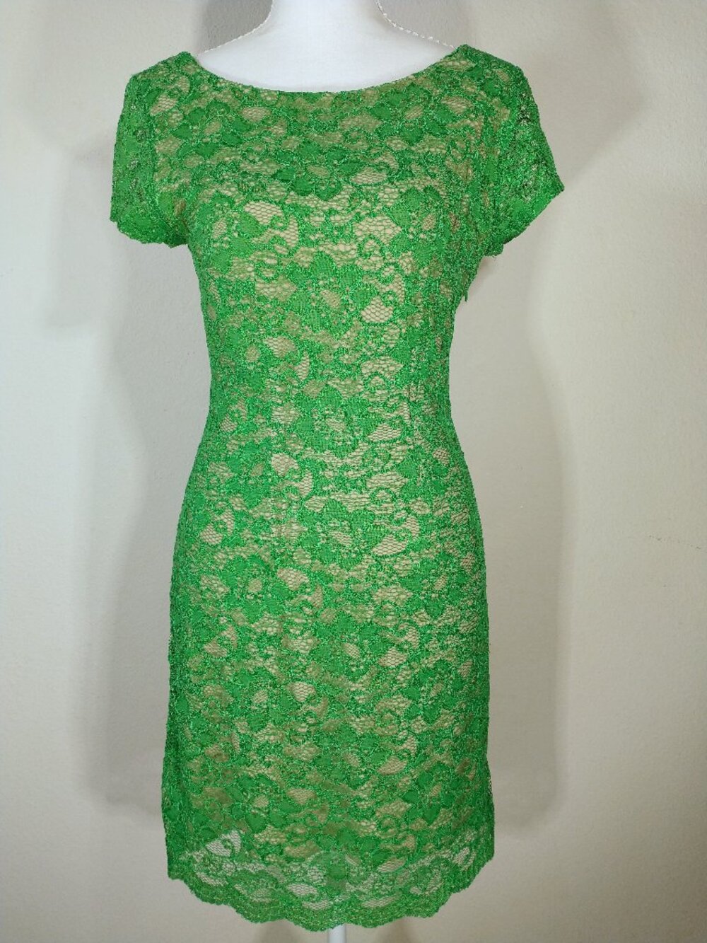 Made in USA Bebe Bright Green Cocktail Lace Mini Dress Cap Sleeve Sheath
